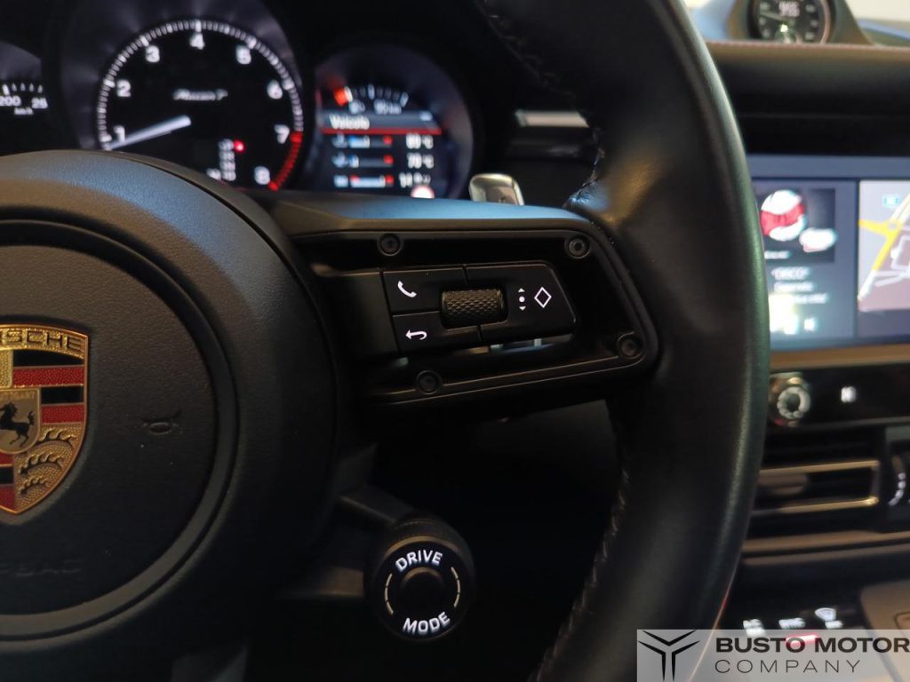 PORSCHE Macan 2.0 T 265CV PACK CHRONO - 24