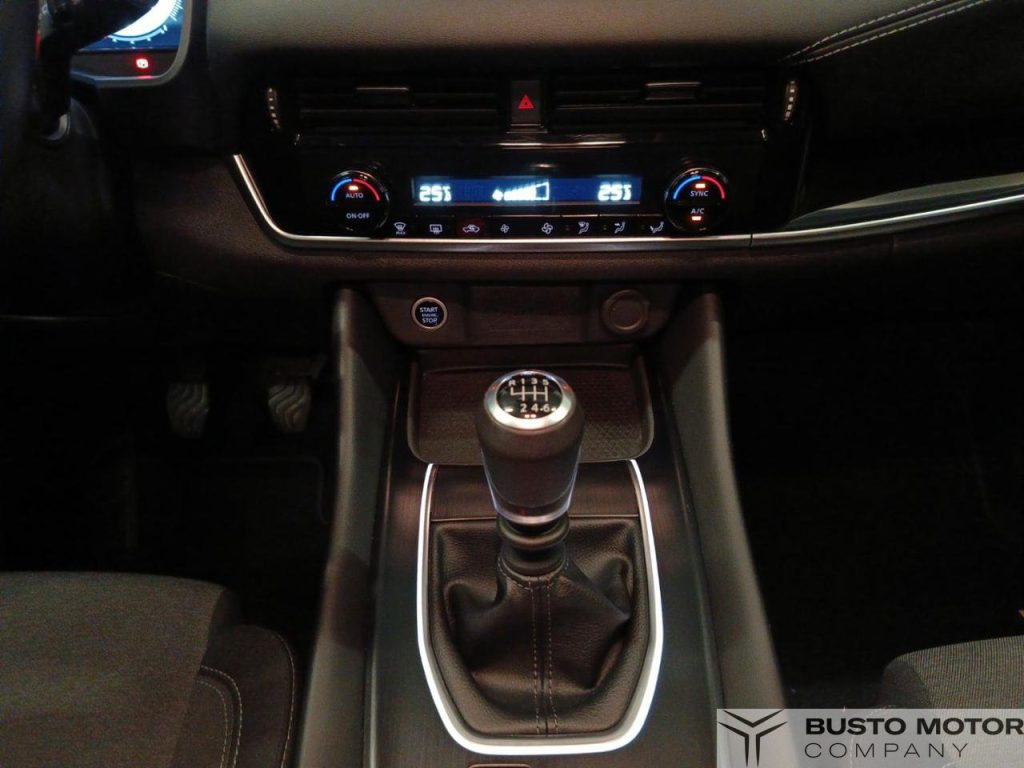 NISSAN Qashqai MHEV 140 CV N-Connecta - 13