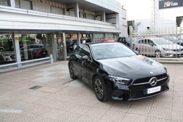 MERCEDES-BENZ A 180 AUTOMATIC AMG LINE PREMIUM - foto 7
