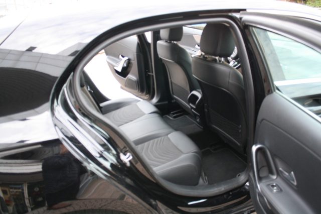 MERCEDES-BENZ A 180 AUTOMATIC AMG LINE PREMIUM - foto 11
