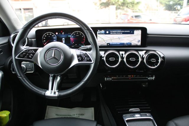 MERCEDES-BENZ A 180 AUTOMATIC AMG LINE PREMIUM - foto 14