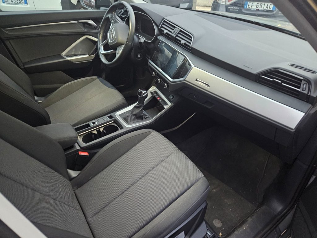 AUDI Q3 45 TFSI  S tronic Business sport - 5