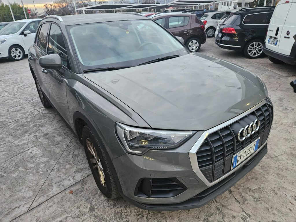 AUDI Q3 45 TFSI  S tronic Business sport - 6