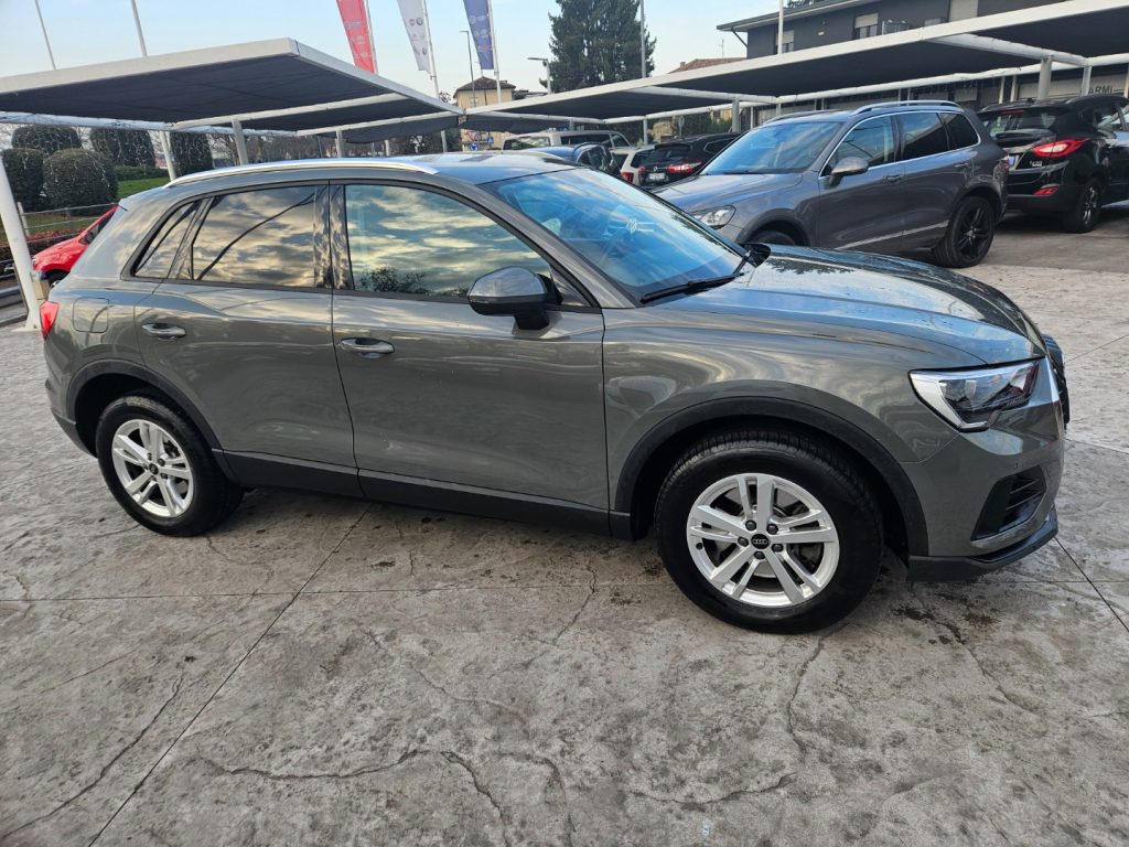 AUDI Q3 45 TFSI  S tronic Business sport - 9