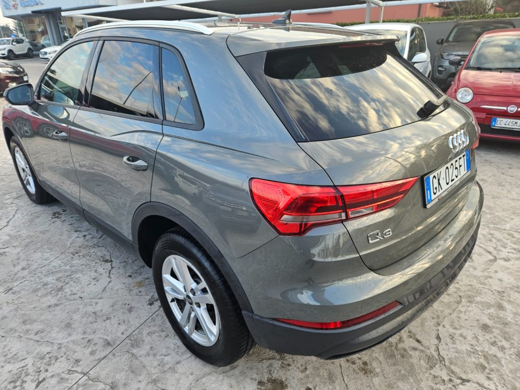 AUDI Q3 45 TFSI  S tronic Business sport - 12