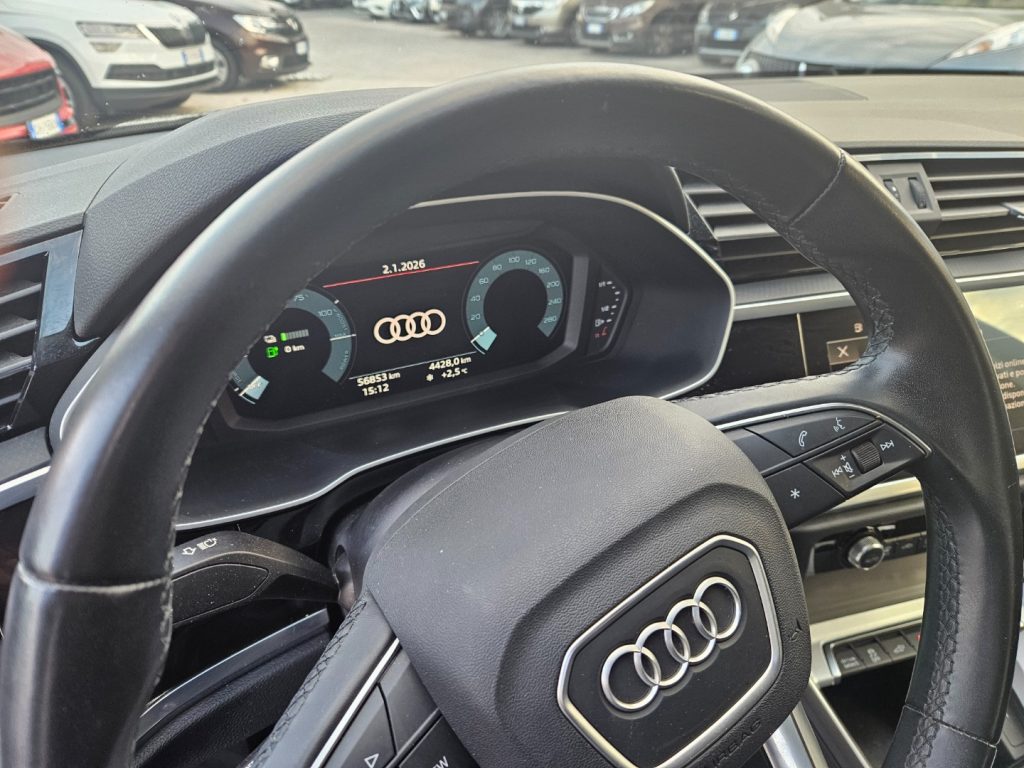 AUDI Q3 45 TFSI  S tronic Business sport - 20