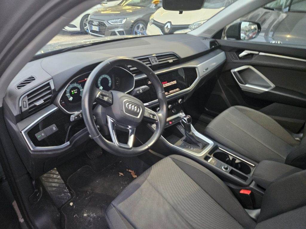 AUDI Q3 45 TFSI  S tronic Business sport - 3