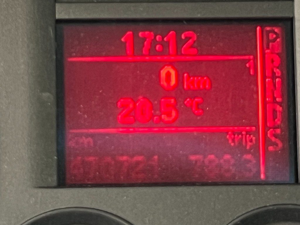 Immagine di VOLKSWAGEN Touran 2.0 16V TDI DSG del 12/2004 km 470721