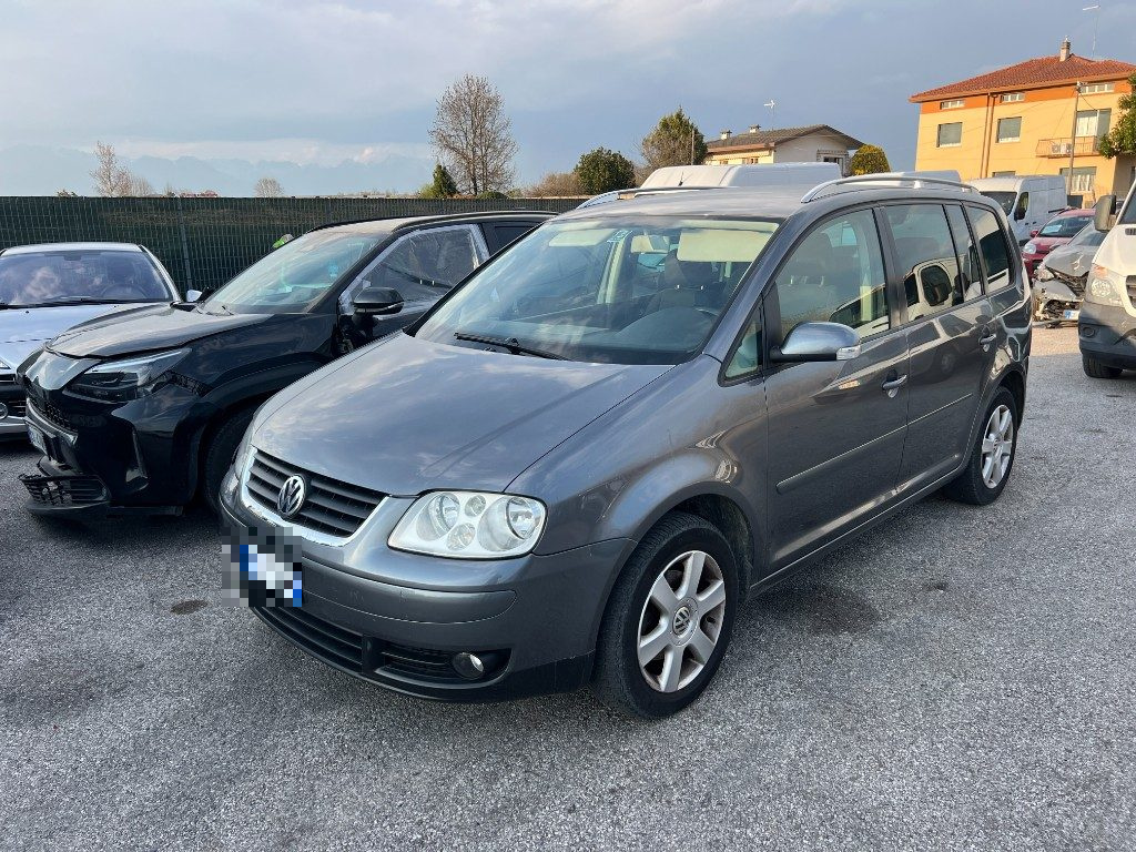 Immagine di VOLKSWAGEN Touran 2.0 16V TDI DSG del 12/2004 km 470721