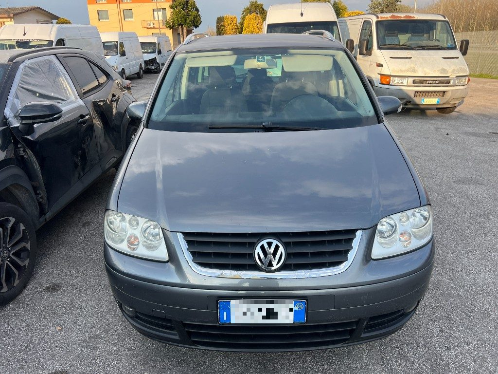 Immagine di VOLKSWAGEN Touran 2.0 16V TDI DSG del 12/2004 km 470721