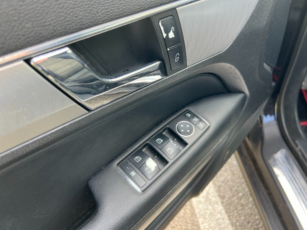 Immagine di MERCEDES-BENZ E 250 CDI Coupé BlueEFFICIENCY AUTOMATICO del 04/2011 km 324508