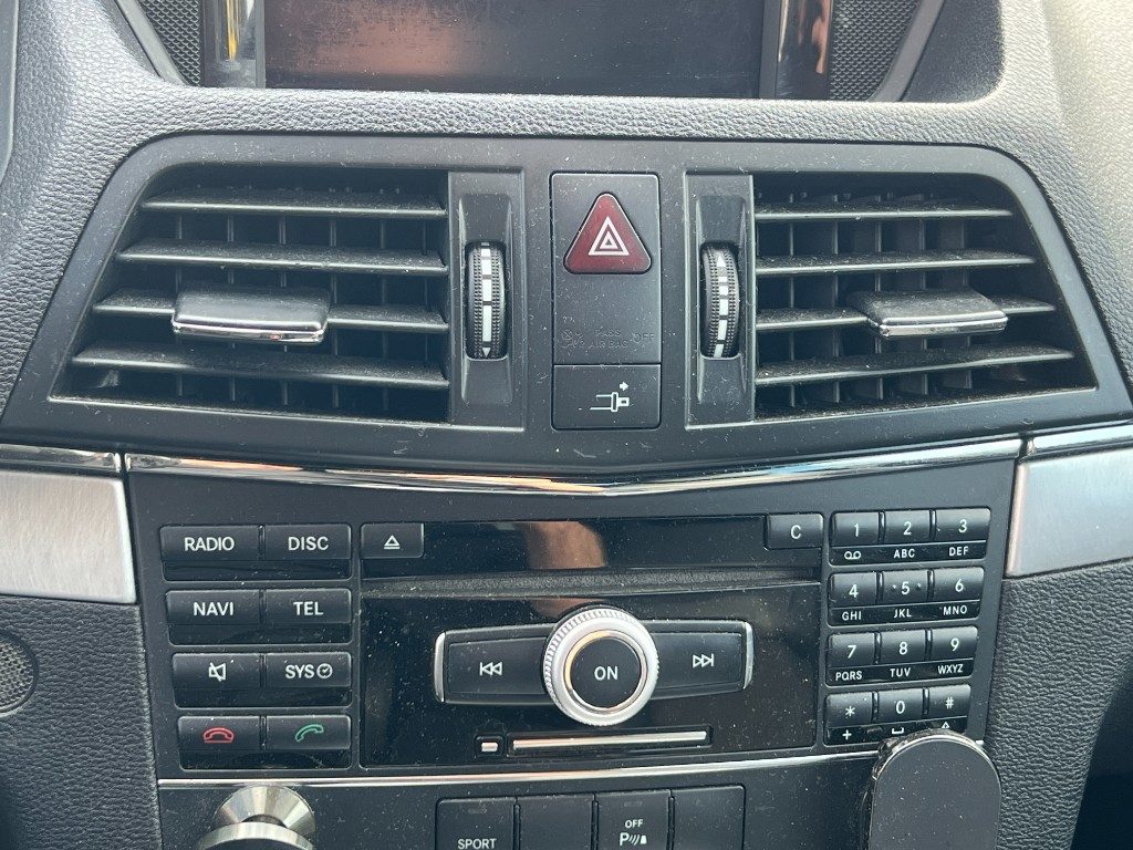 Immagine di MERCEDES-BENZ E 250 CDI Coupé BlueEFFICIENCY AUTOMATICO del 04/2011 km 324508