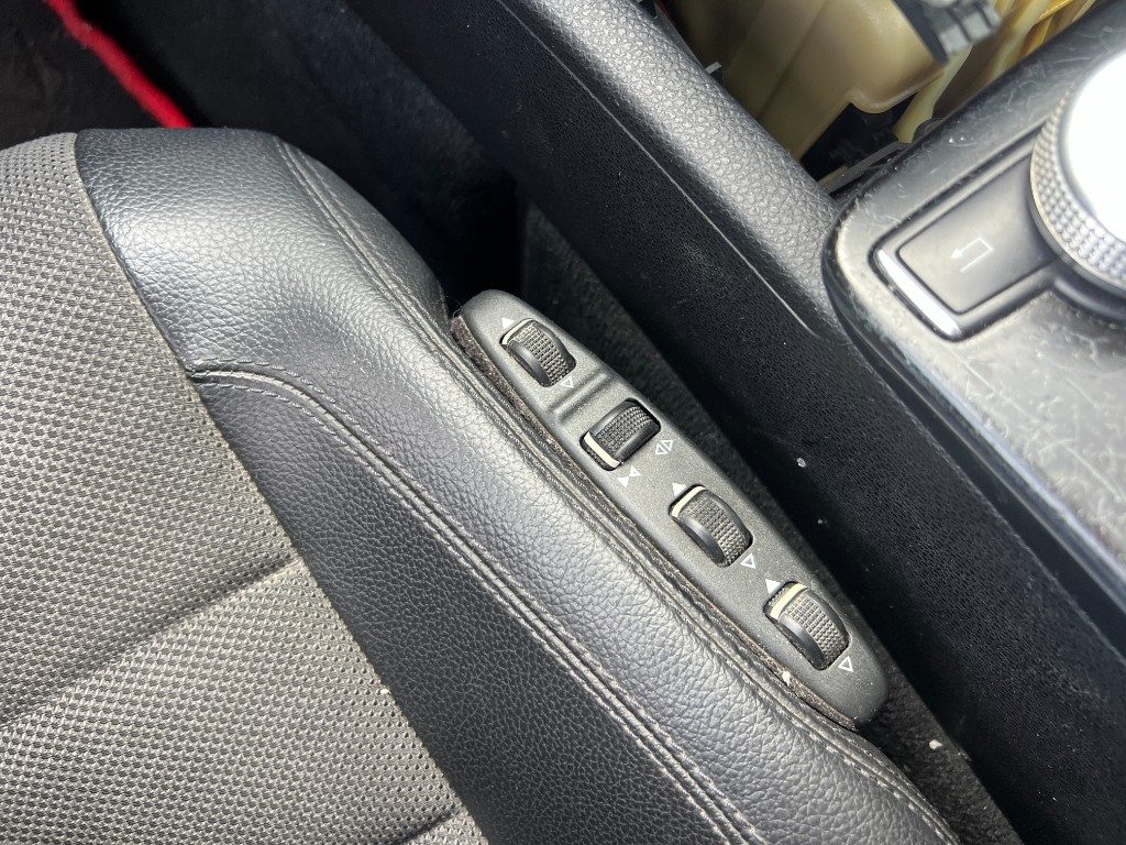 Immagine di MERCEDES-BENZ E 250 CDI Coupé BlueEFFICIENCY AUTOMATICO del 04/2011 km 324508