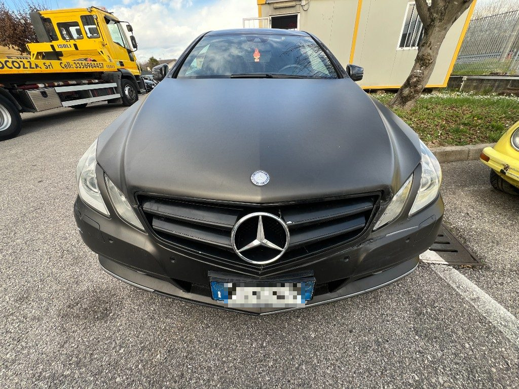 Immagine di MERCEDES-BENZ E 250 CDI Coupé BlueEFFICIENCY AUTOMATICO del 04/2011 km 324508