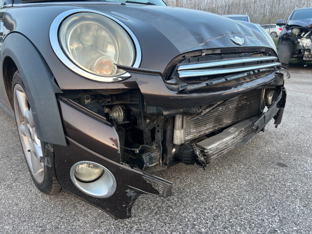 Immagine di MINI Clubman 1.6 16V Cooper D del 11/2007 km 255007