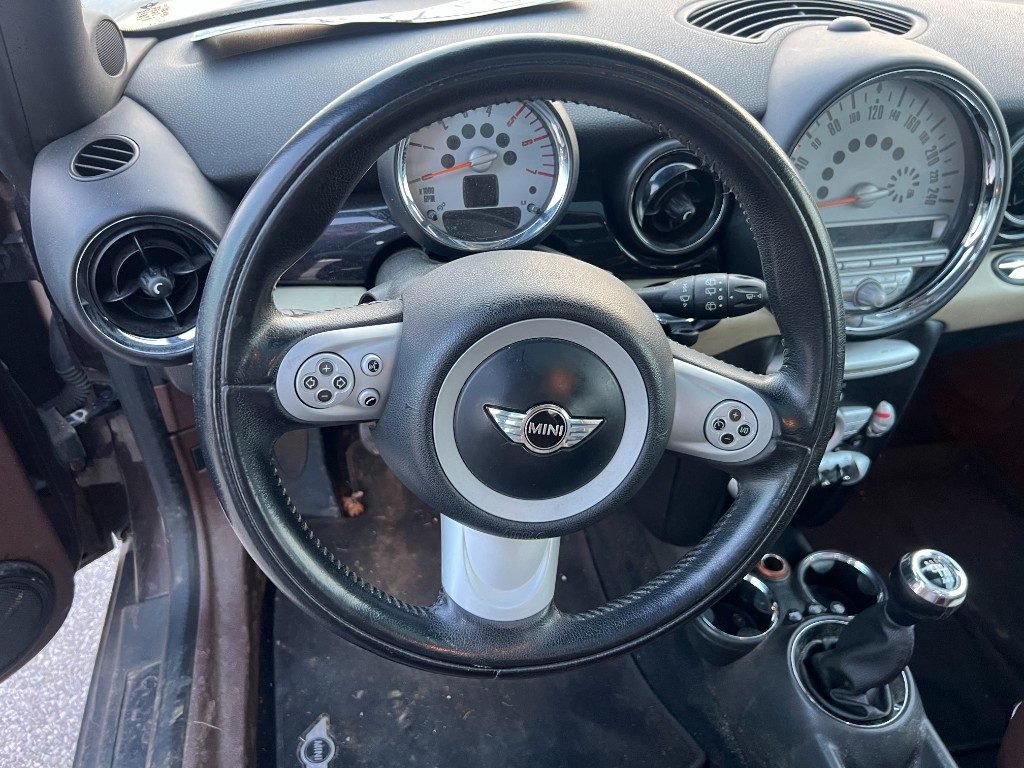 Immagine di MINI Clubman 1.6 16V Cooper D del 11/2007 km 255007