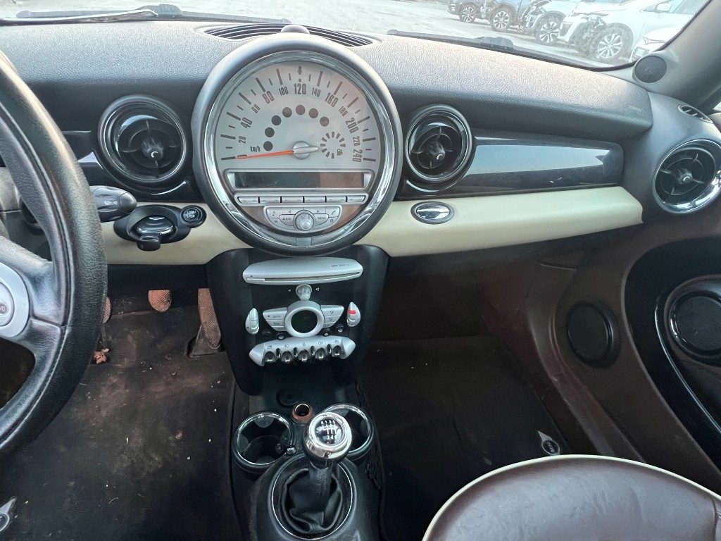 Immagine di MINI Clubman 1.6 16V Cooper D del 11/2007 km 255007