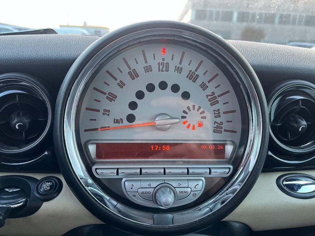 Immagine di MINI Clubman 1.6 16V Cooper D del 11/2007 km 255007