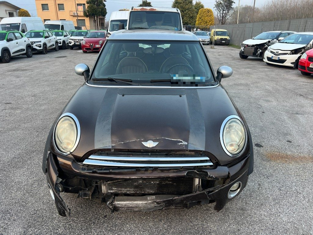 Immagine di MINI Clubman 1.6 16V Cooper D del 11/2007 km 255007