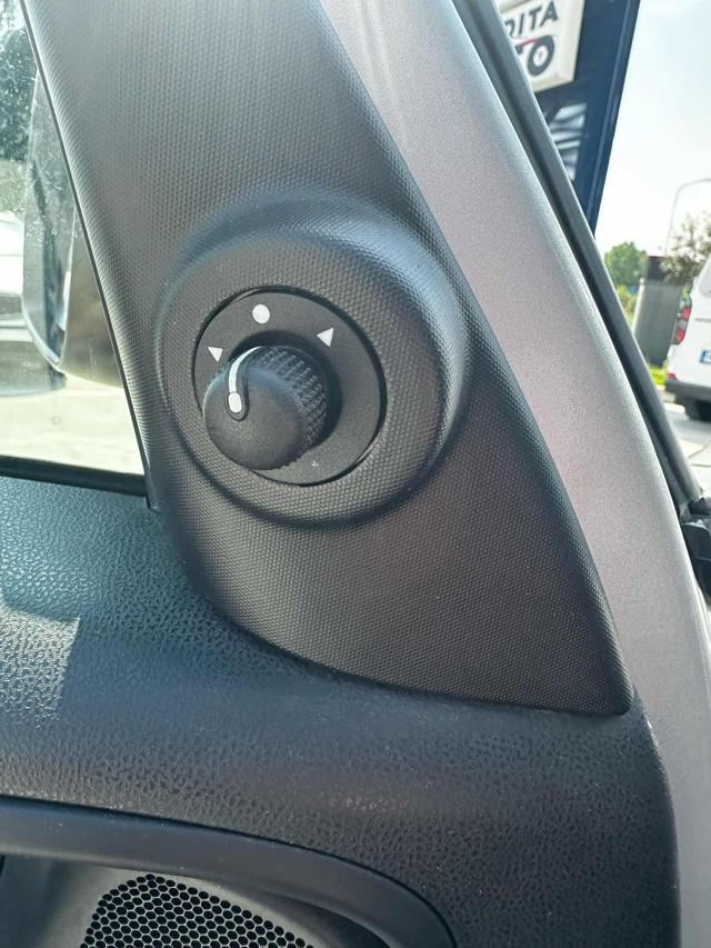 FIAT 500L 1.3 MULTIJET 95 CV LOUNGE OK NEO - foto 24