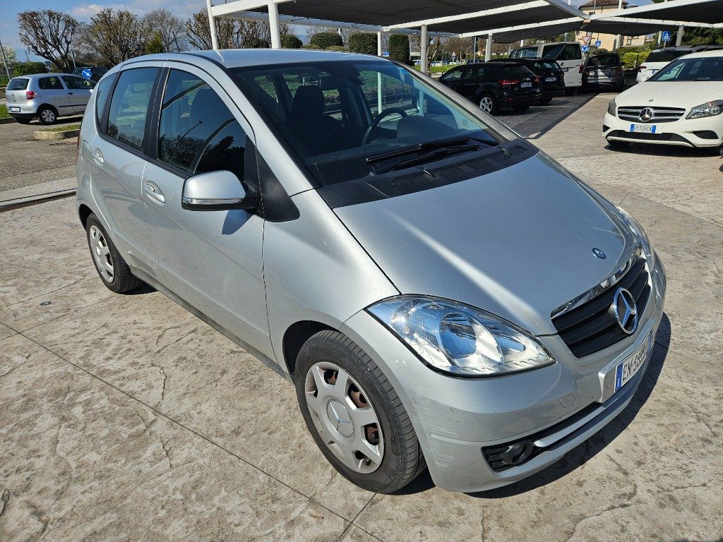 MERCEDES-BENZ A 180 CDI Elegance - 3