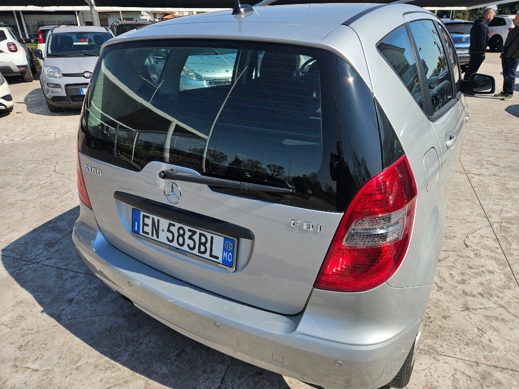 MERCEDES-BENZ A 180 CDI Elegance - 5