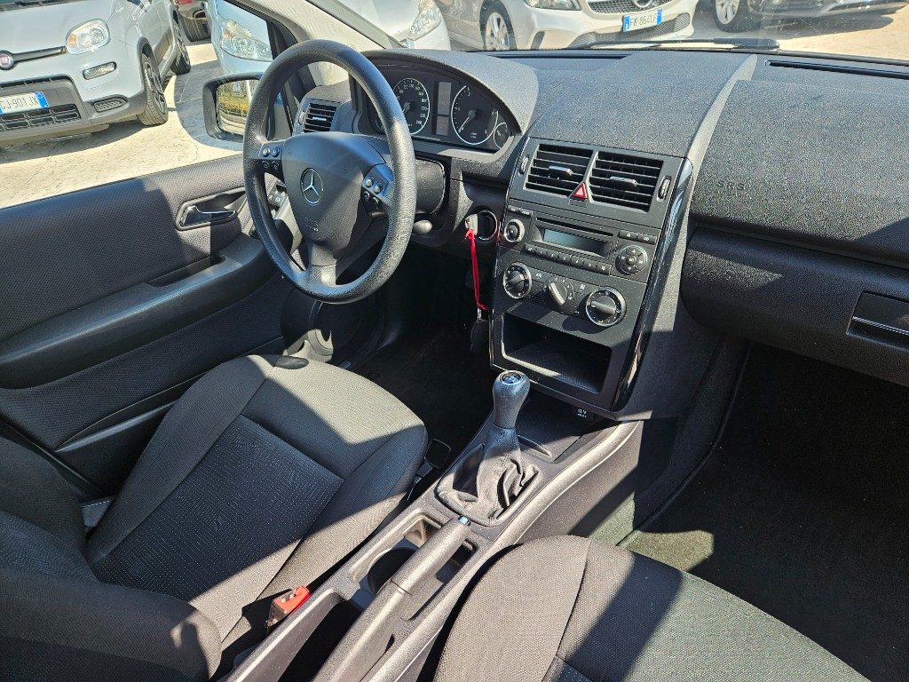 MERCEDES-BENZ A 180 CDI Elegance - 14