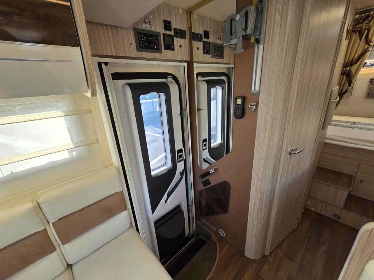 ELNAGH T-LOFT 450 - 8