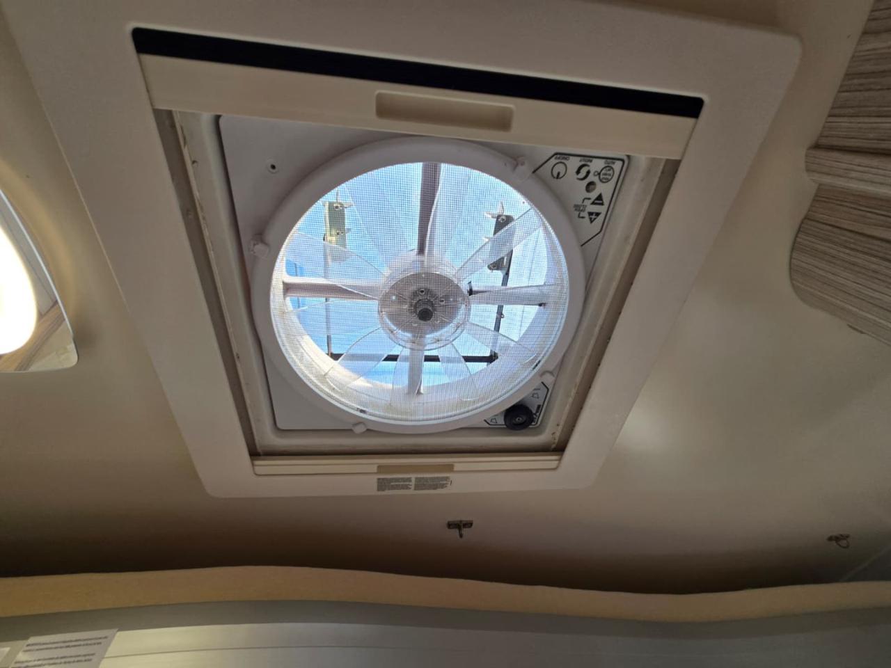 ELNAGH T-LOFT 450 - 29