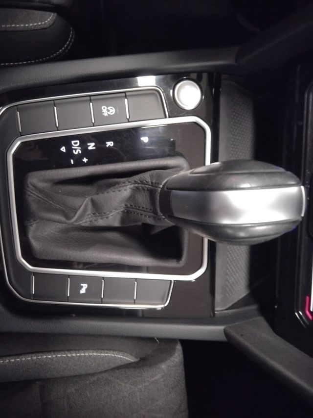 VOLKSWAGEN PASSAT VARIANT 2.0 TDI SCR EVO DSG BUSINESS - foto 24
