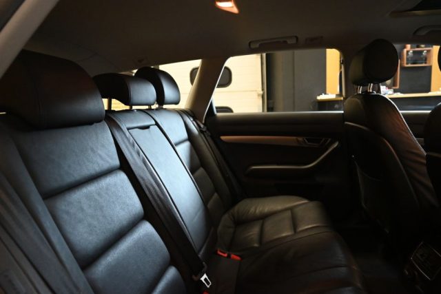 AUDI A6 AVANT 3.0TDI Q.TIP.224CV TET.PEL - foto 32