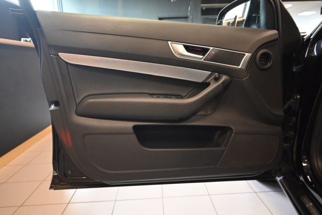AUDI A6 AVANT 3.0TDI Q.TIP.224CV TET.PEL - foto 38