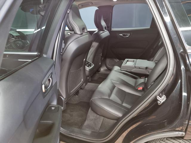 VOLVO XC60 B5 (D) AWD GEARTRONIC MOMENTUM P - foto 9