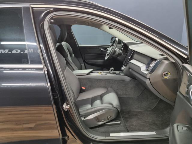 VOLVO XC60 B5 (D) AWD GEARTRONIC MOMENTUM P - foto 8