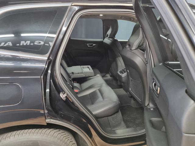 VOLVO XC60 B5 (D) AWD GEARTRONIC MOMENTUM P - foto 17