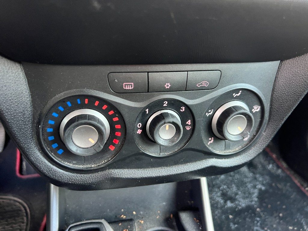 Immagine di ALFA ROMEO MiTo 1.4 70 CV 8V del 12/2013 km 227833