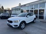 VOLVO XC40 T2 Momentum Core