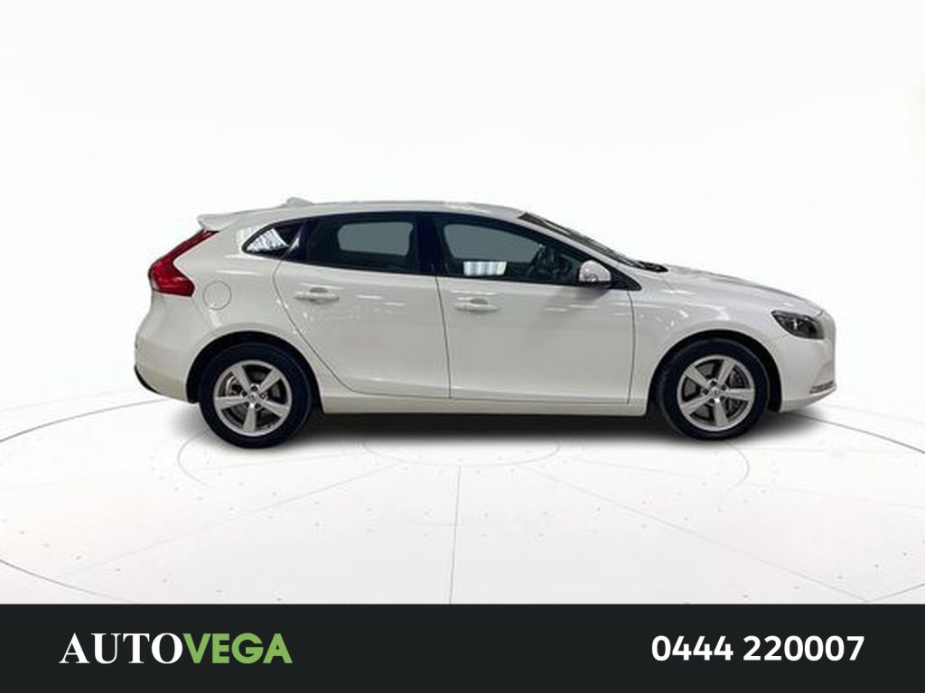 immagine usato VOLVO V40 2.0 d2 momentum geartronic my17