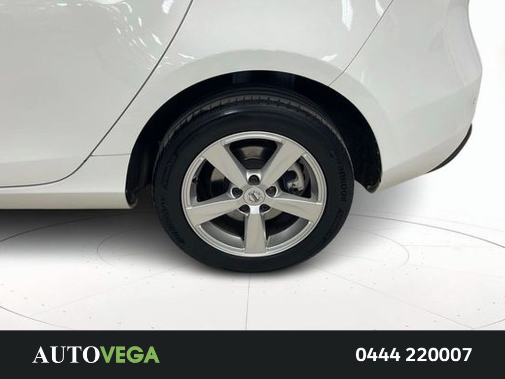 immagine usato VOLVO V40 2.0 d2 momentum geartronic my17