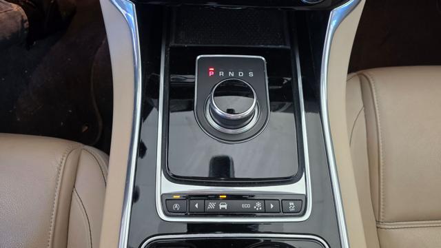 JAGUAR XE 2.0 D PORTFOLIO AWD 180 CV AUTO - foto 19