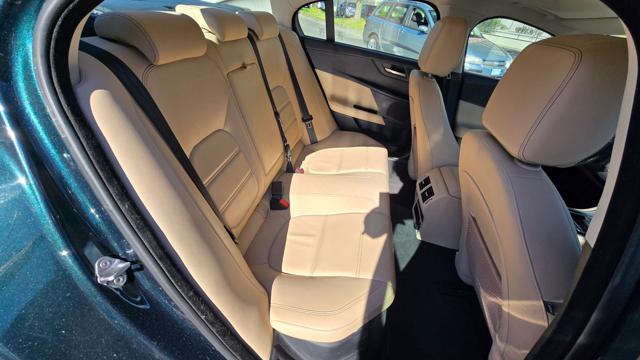 JAGUAR XE 2.0 D PORTFOLIO AWD 180 CV AUTO - foto 16