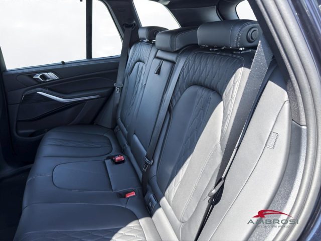 BMW X5 XDRIVE30D MSPORT TRAVEL PACKAGE - foto 11