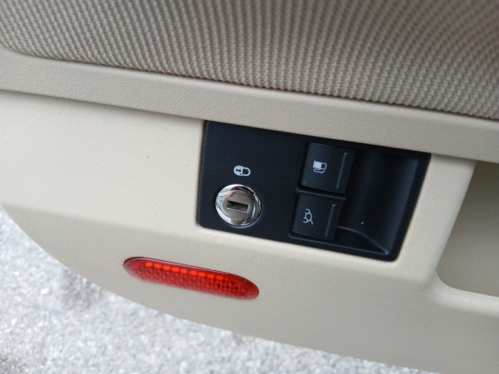 Immagine di VOLKSWAGEN New Beetle 1.9 TDI 105CV Cabrio del 11/2005 km 72740