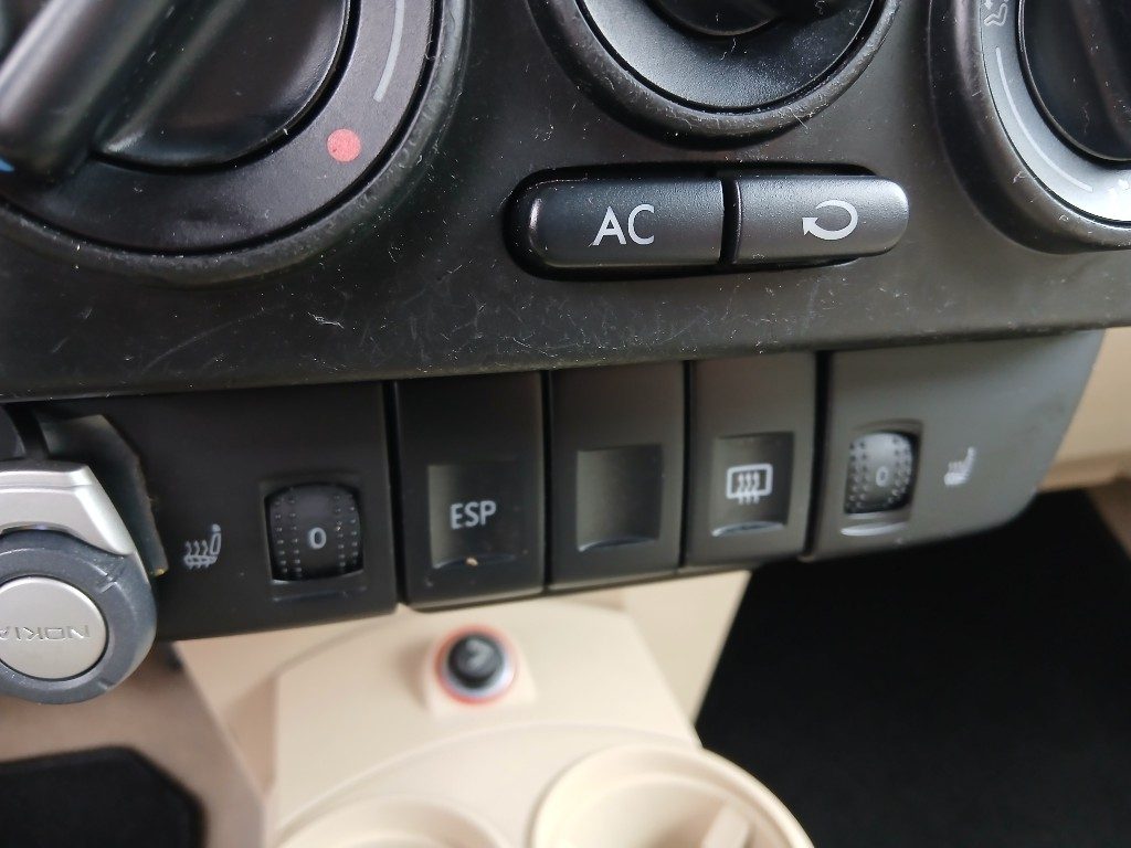 Immagine di VOLKSWAGEN New Beetle 1.9 TDI 105CV Cabrio del 11/2005 km 72740