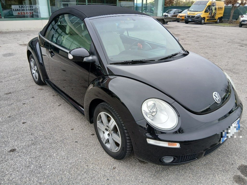 Immagine di VOLKSWAGEN New Beetle 1.9 TDI 105CV Cabrio del 11/2005 km 72740