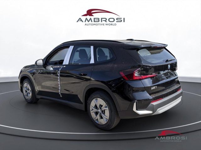 BMW IX1 EDRIVE20 PREMIUM PACKAGE - foto 4