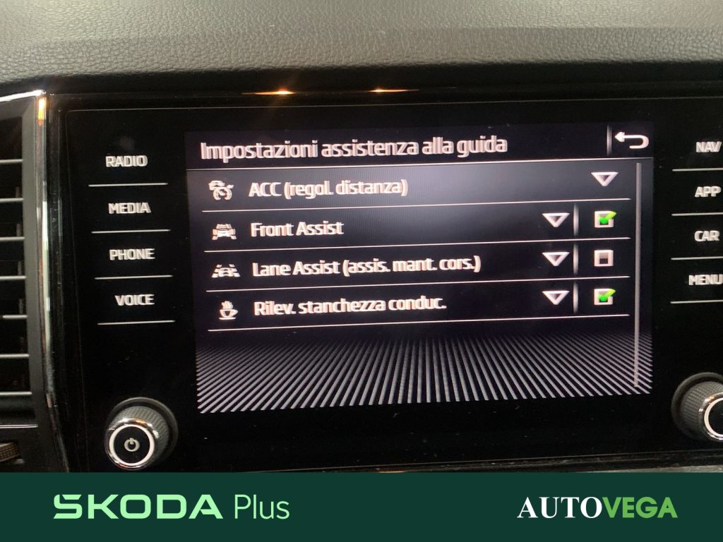 immagine usato SKODA Karoq 2.0 tdi evo executive 115cv dsg