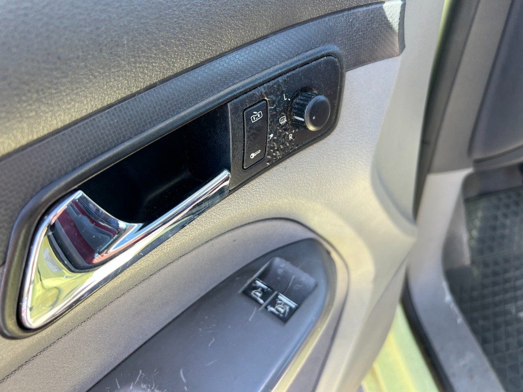 Immagine di VOLKSWAGEN Caddy 2.0 5p. BENZ/METANO 7 POSTI del 06/2006 km 389987