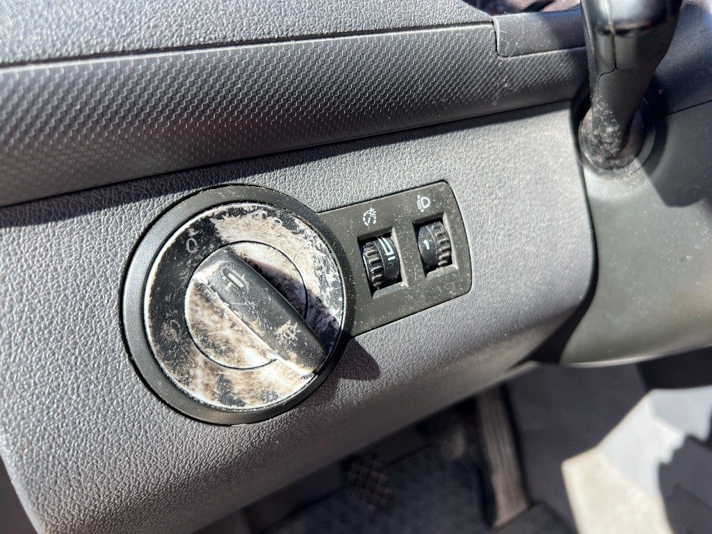 Immagine di VOLKSWAGEN Caddy 2.0 5p. BENZ/METANO 7 POSTI del 06/2006 km 389987