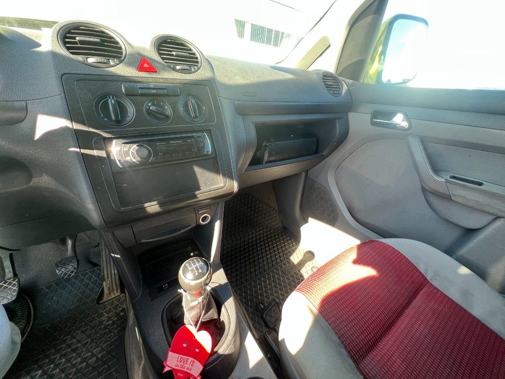 Immagine di VOLKSWAGEN Caddy 2.0 5p. BENZ/METANO 7 POSTI del 06/2006 km 389987